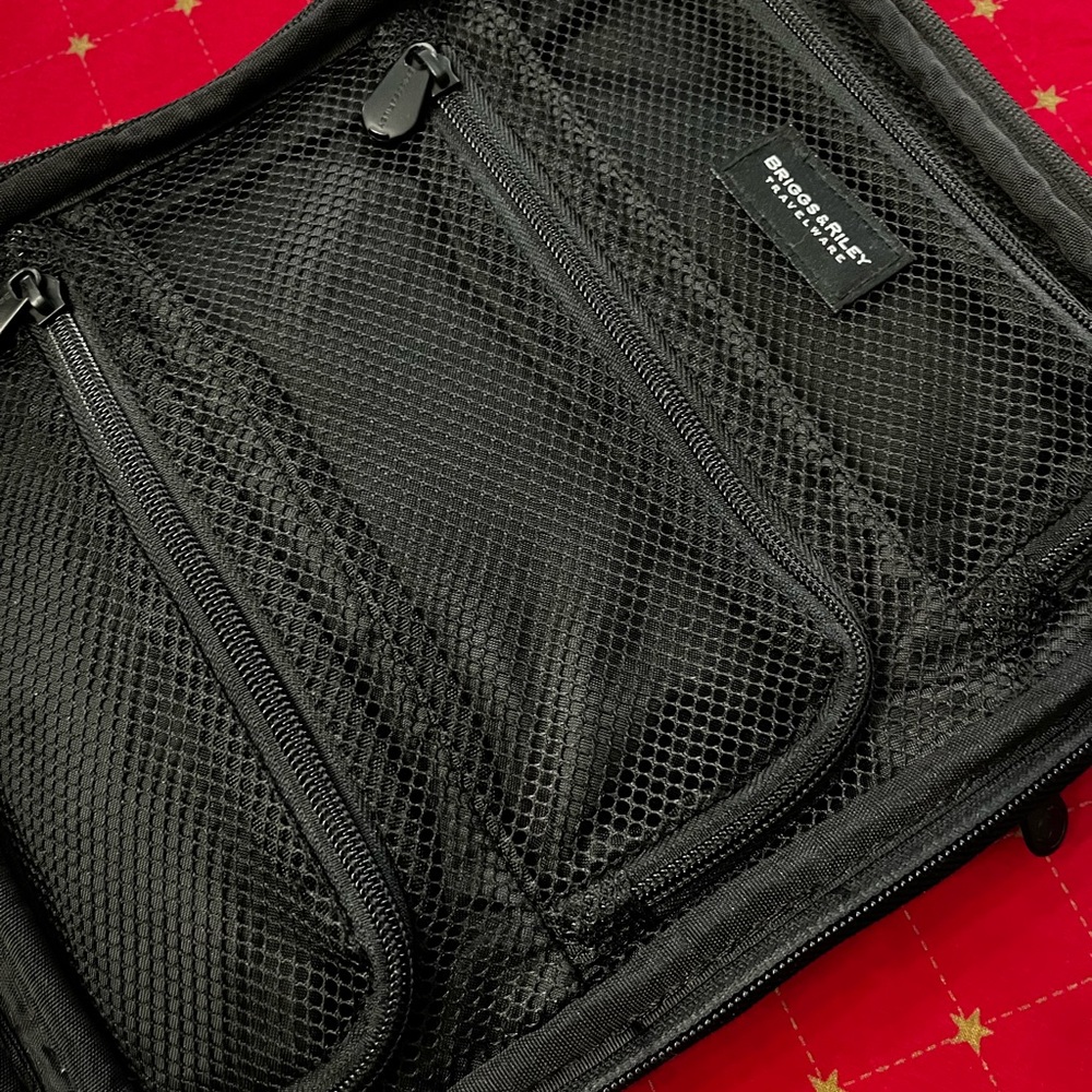 Briggs & Riley Travelware Hanging Toiletry Bag - Picture 2 of 8